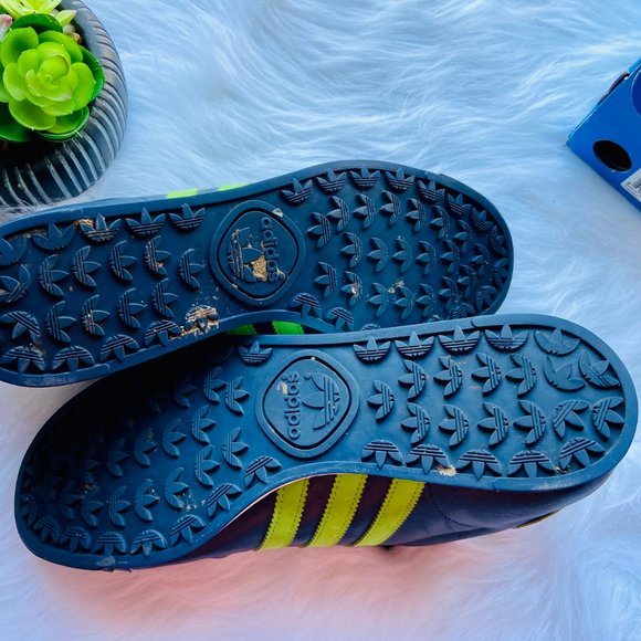 *SOLD* Adidas Samoa Size 8.5 - Picture 7 of 8